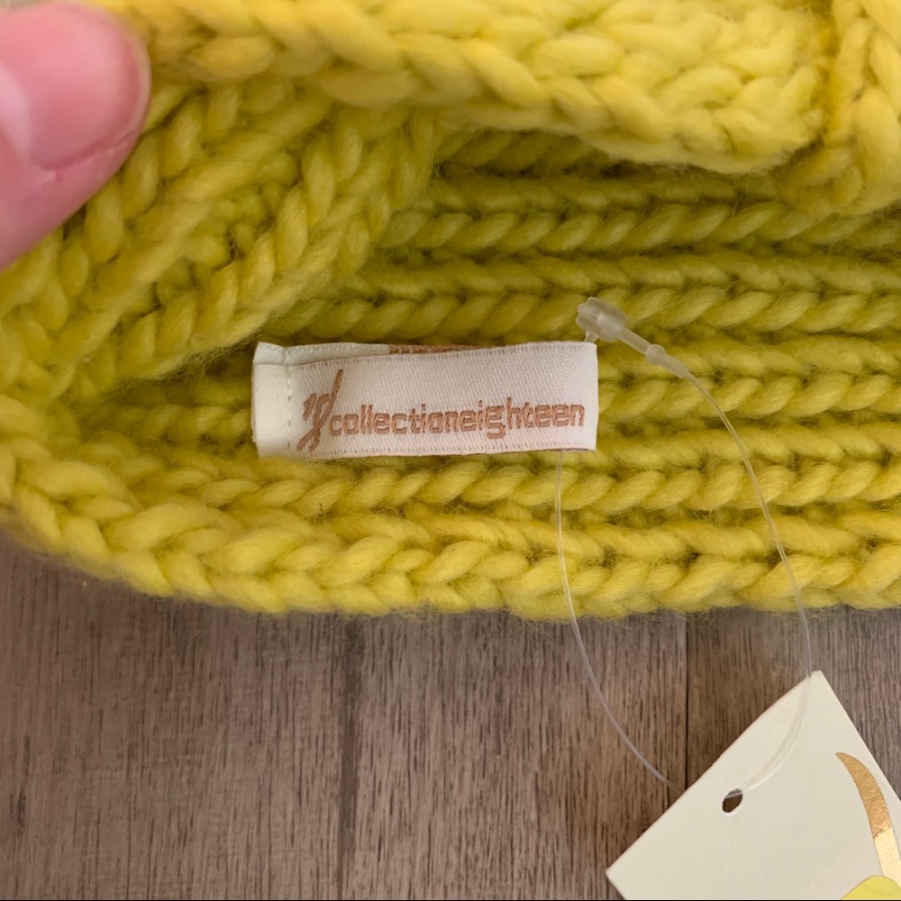 Crochet Headband - Picture 2 of 3